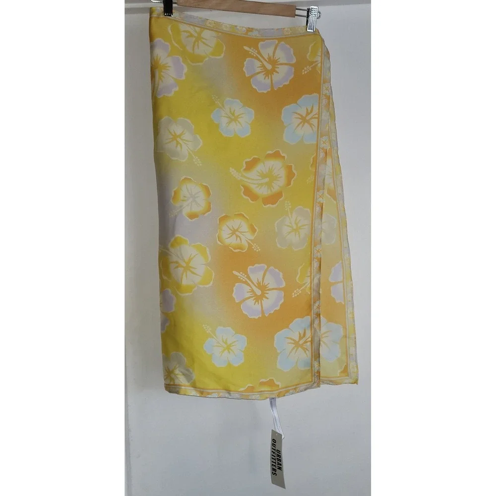Urban Outfitters Scarf‎ Yellow White Orange Blue Polyester New with Tags